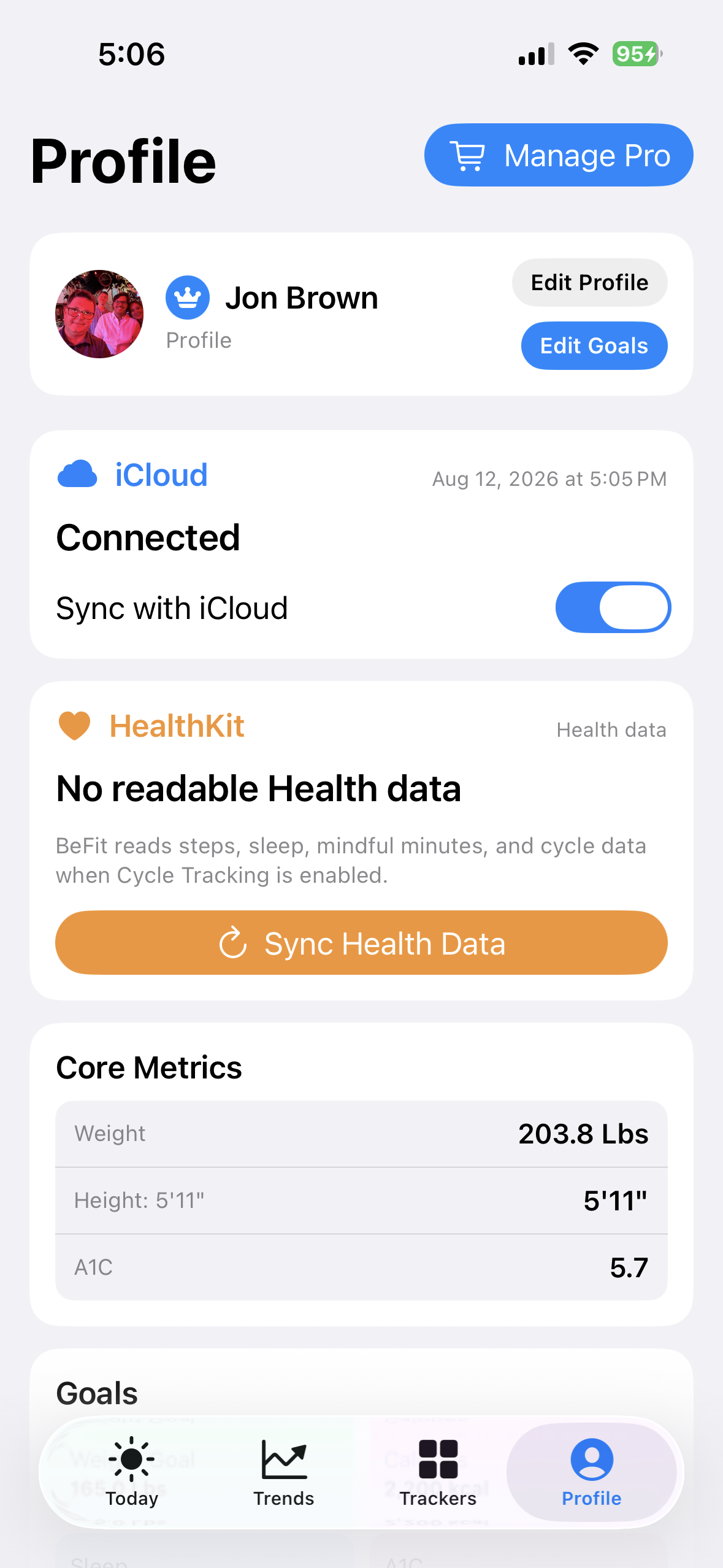 BeFit Tracker Profile screen with iCloud and Apple Health connections